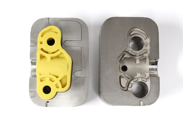 Metal 3D printed mold cavity with plastic part